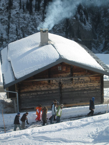 Camaner Schler nach dem Neujahrssingen im Nw Hus