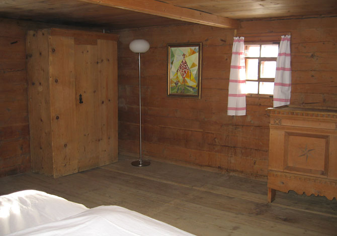 grosse Schlafkammer mit Schrank 1748