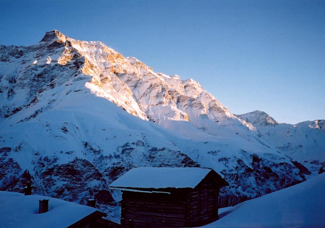 Blick gegen das Bruschghorn (3056 m.ü.M)